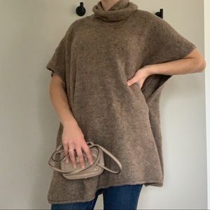 Pull-over Sweater